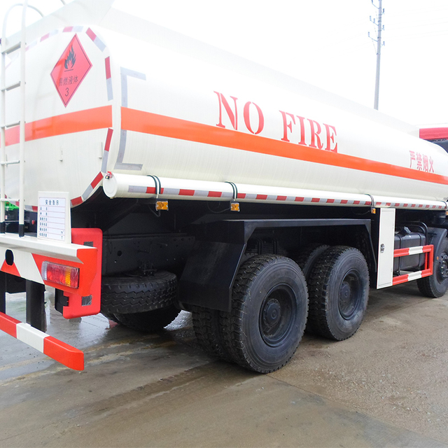 BEIBEN 8X4 Fuel Tanker Truck