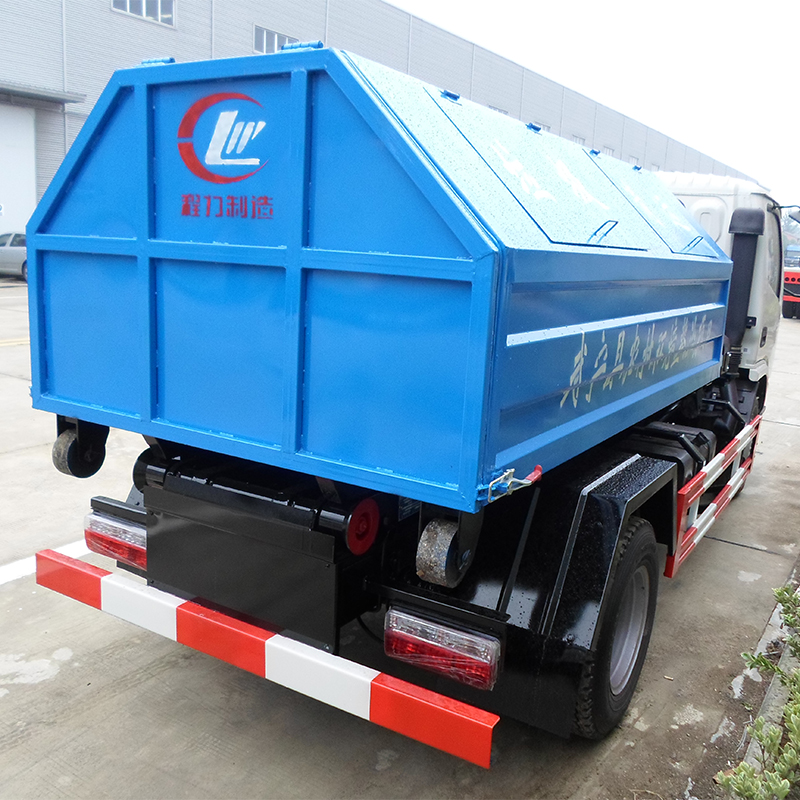 Hook Lift Garbage Truck