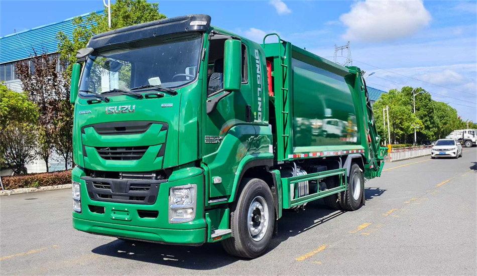 ISUZU GIGA Garbage Compactor Truck 12CBM