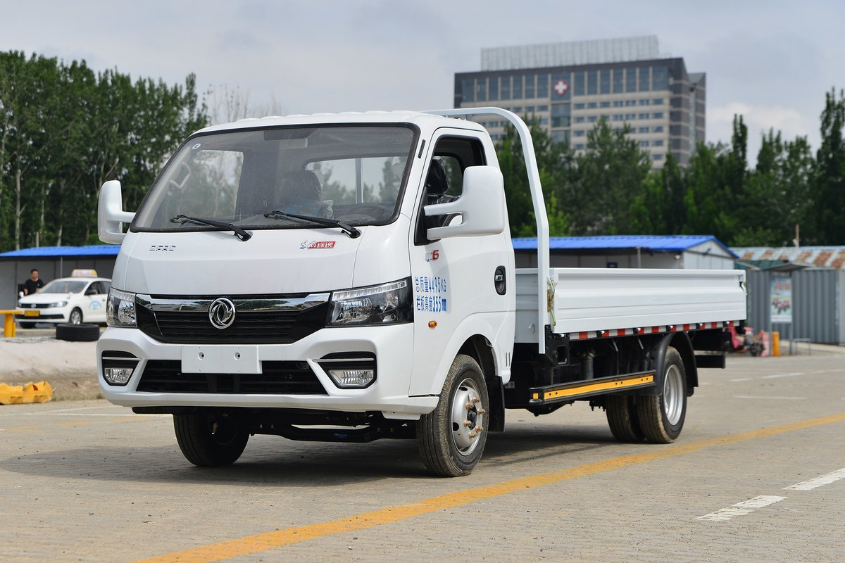 DFAC Mini Truck With Diesel Engine 102HP