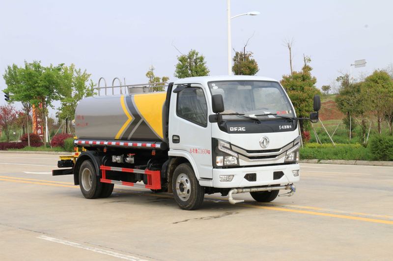 DFAC Mini Water Tanker Truck 5000L