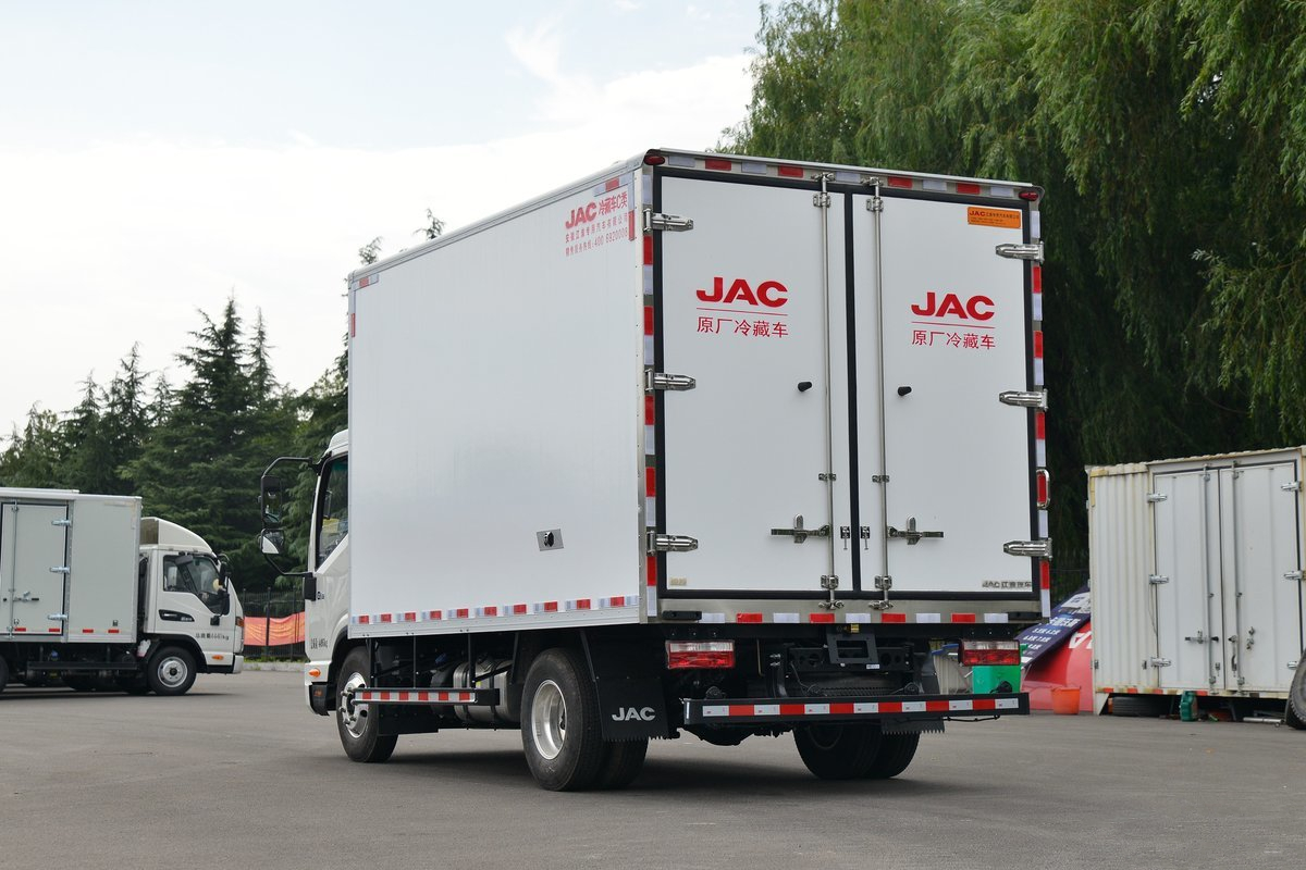 JAC Superior Quality Refrigerated Van Truck