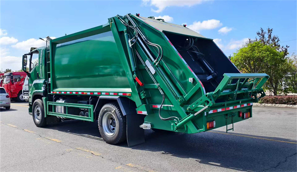ISUZU GIGA Garbage Compactor Truck 12CBM
