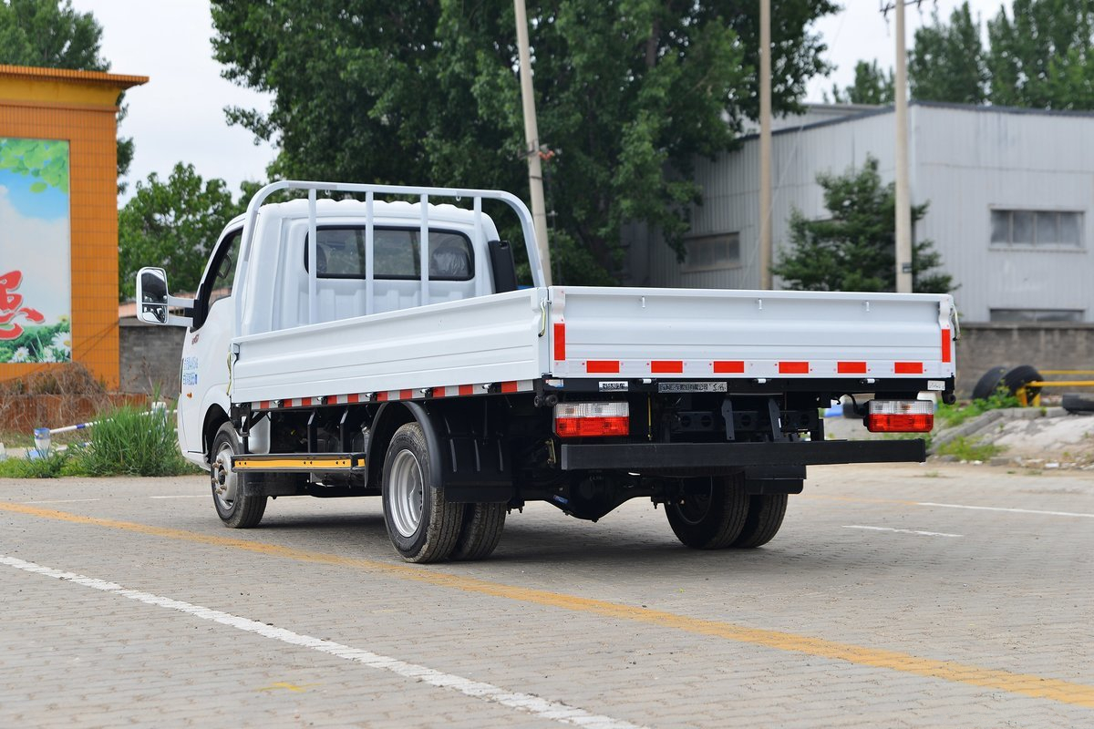 DFAC Mini Truck With Diesel Engine 102HP