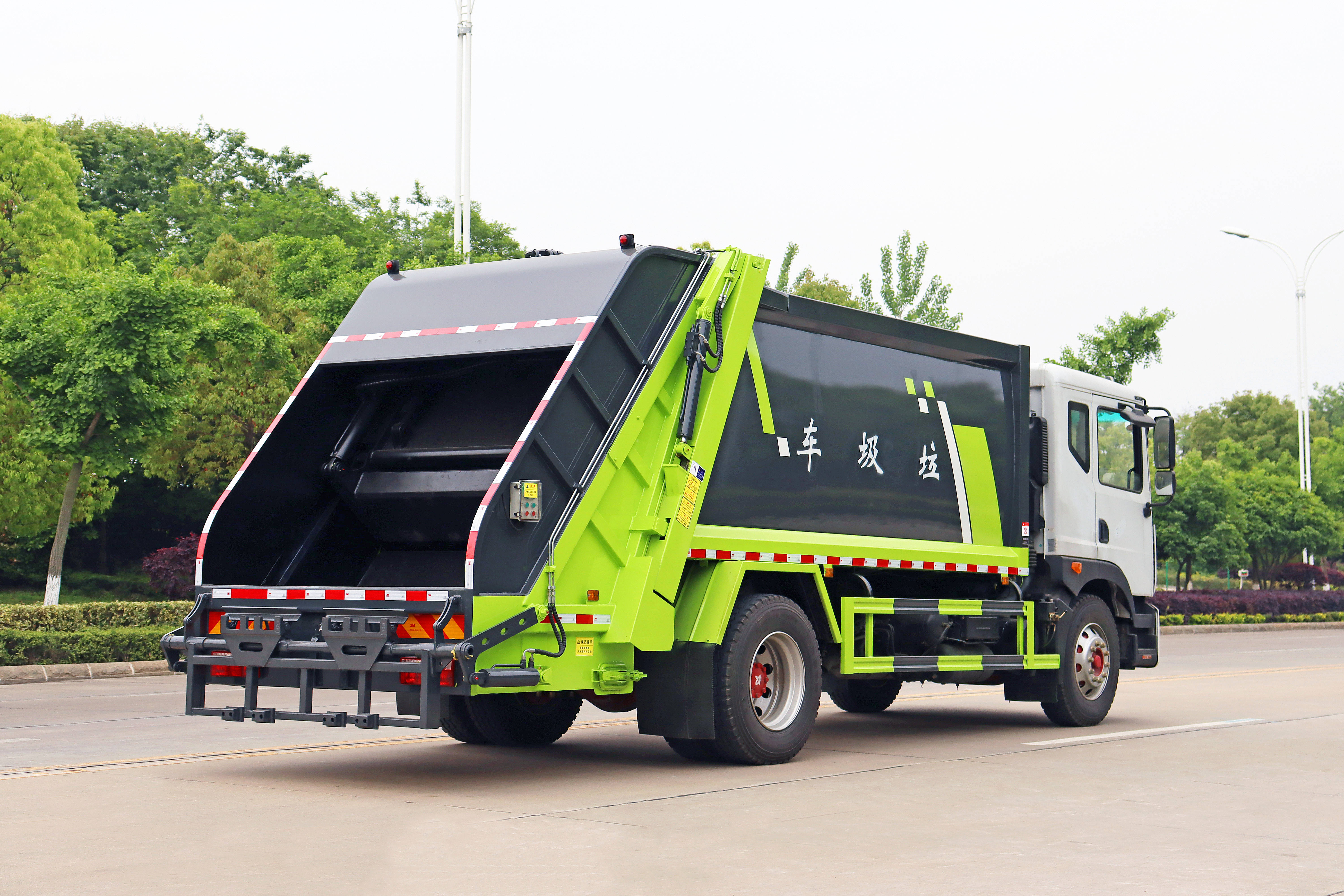 DFAC Garbage Compactor Truck 10CBM