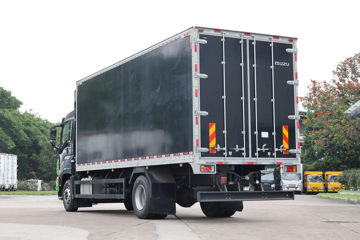 ISUZU New Model 5X Van Truck 240HP