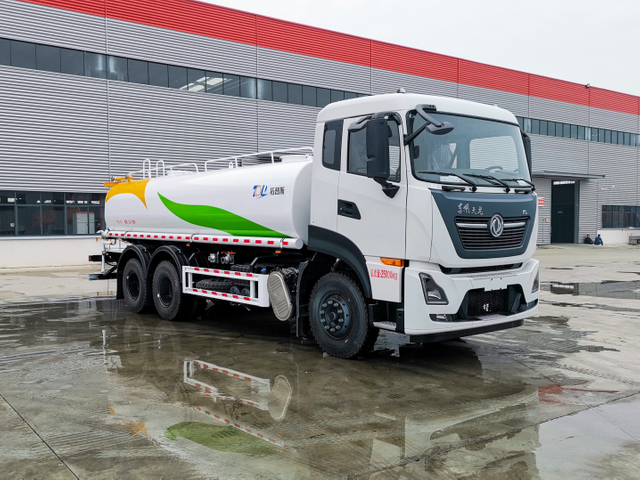 Dongfeng 6X4 Water Tanker Sprinkler Truck 20000L