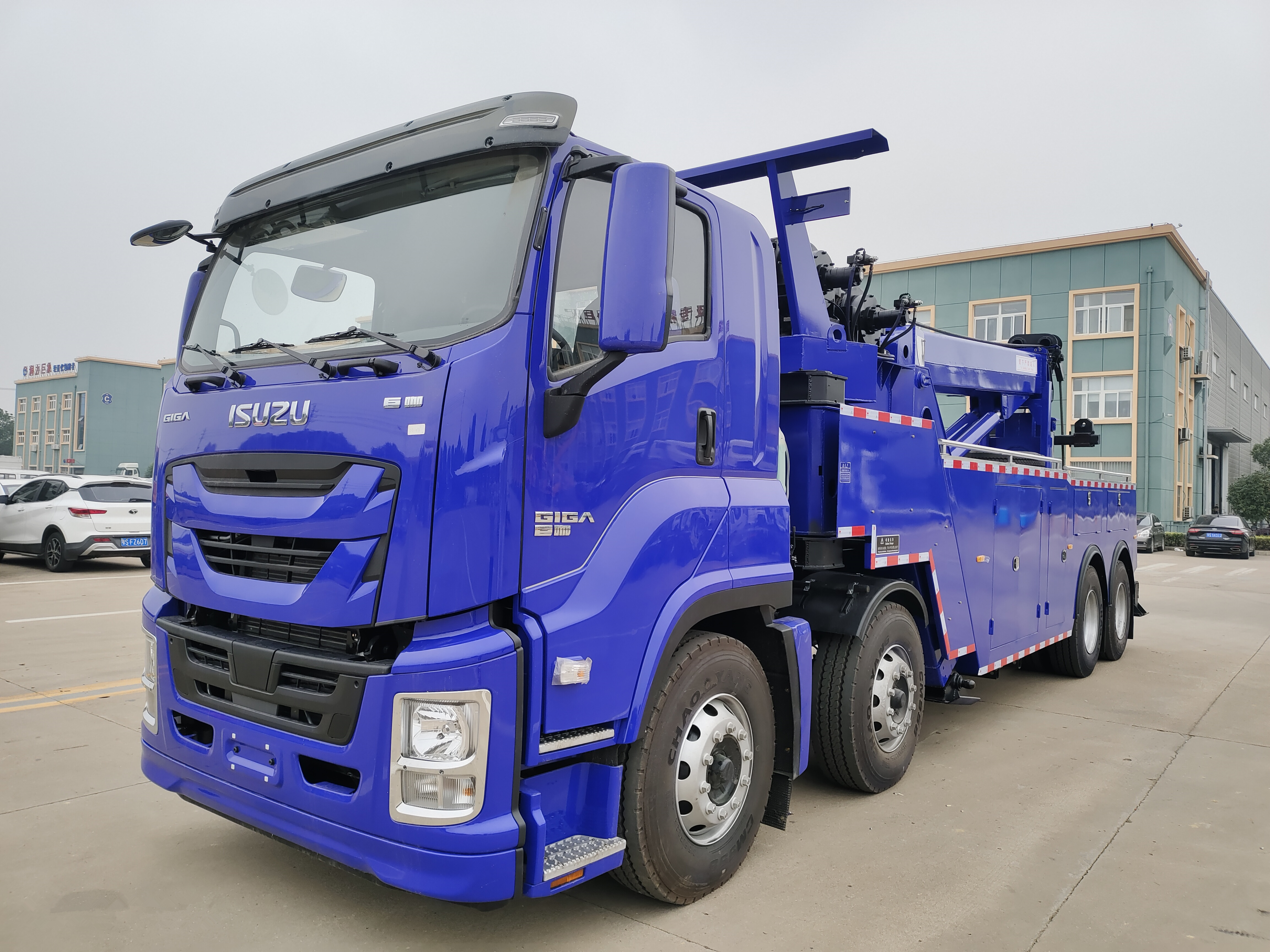 ISUZU 8X4 12wheelers Road Wrecker Tow Truck 