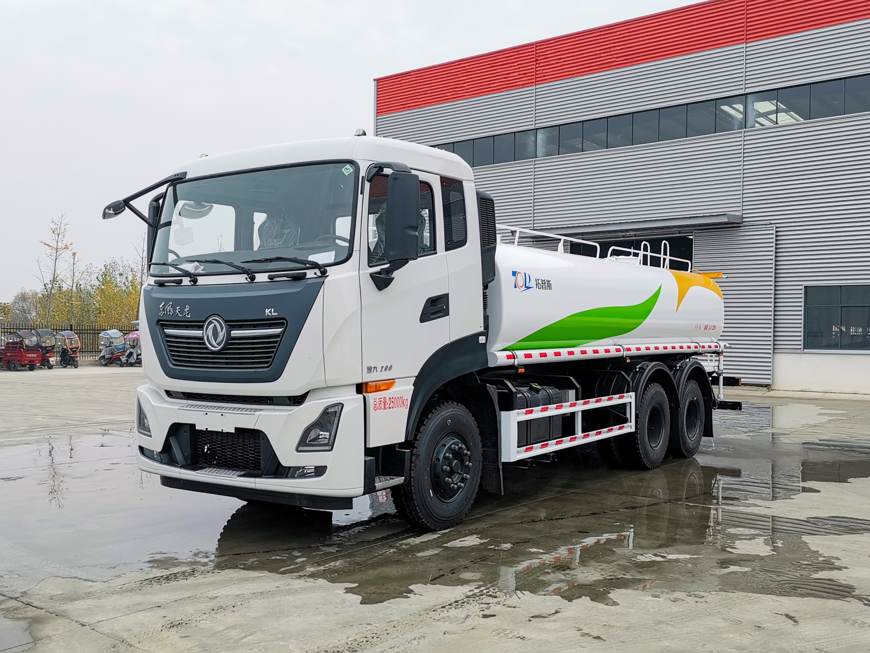 Dongfeng 6X4 Water Tanker Sprinkler Truck 20000L