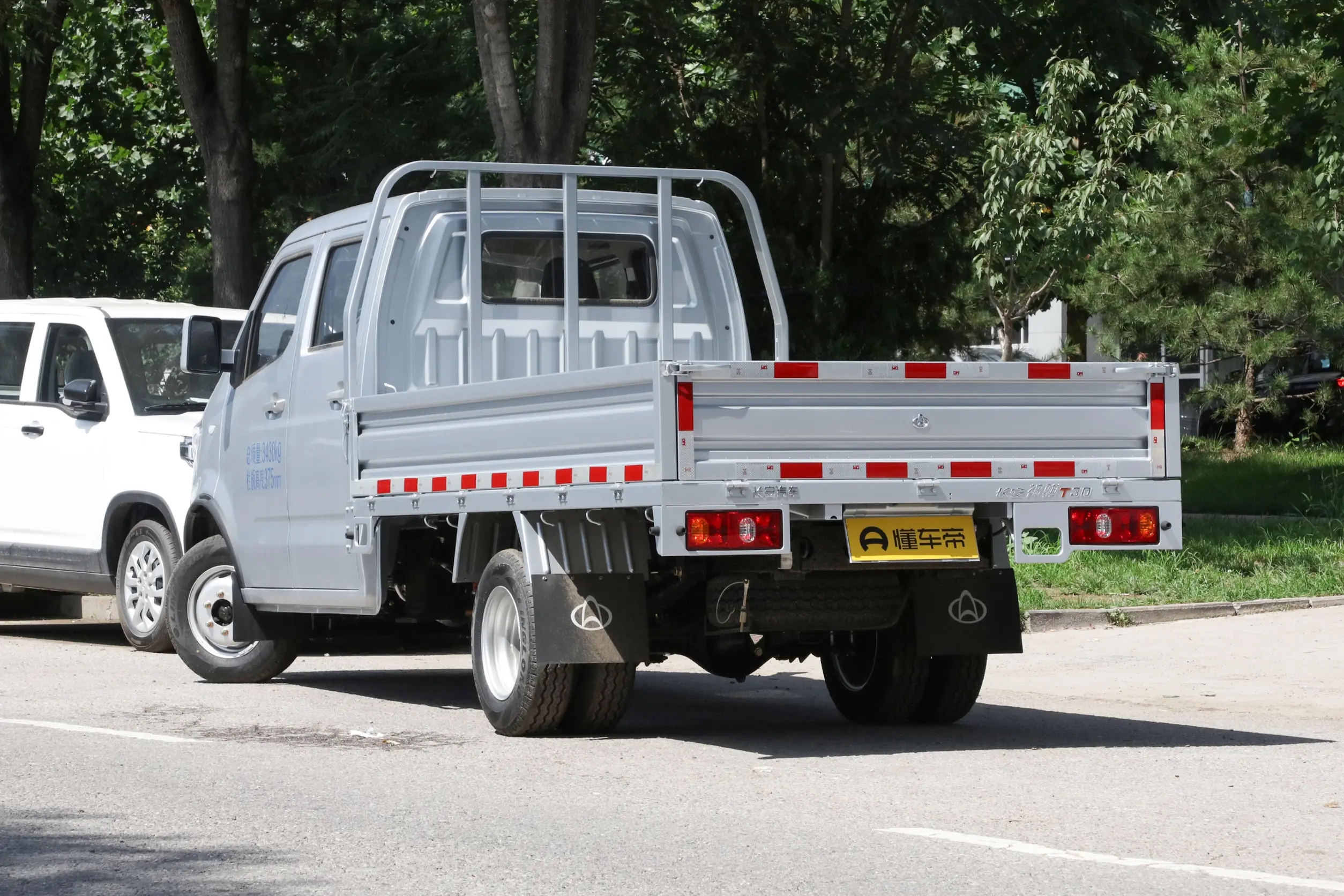 Changan T30 mini truck with double rows cabin 122HP