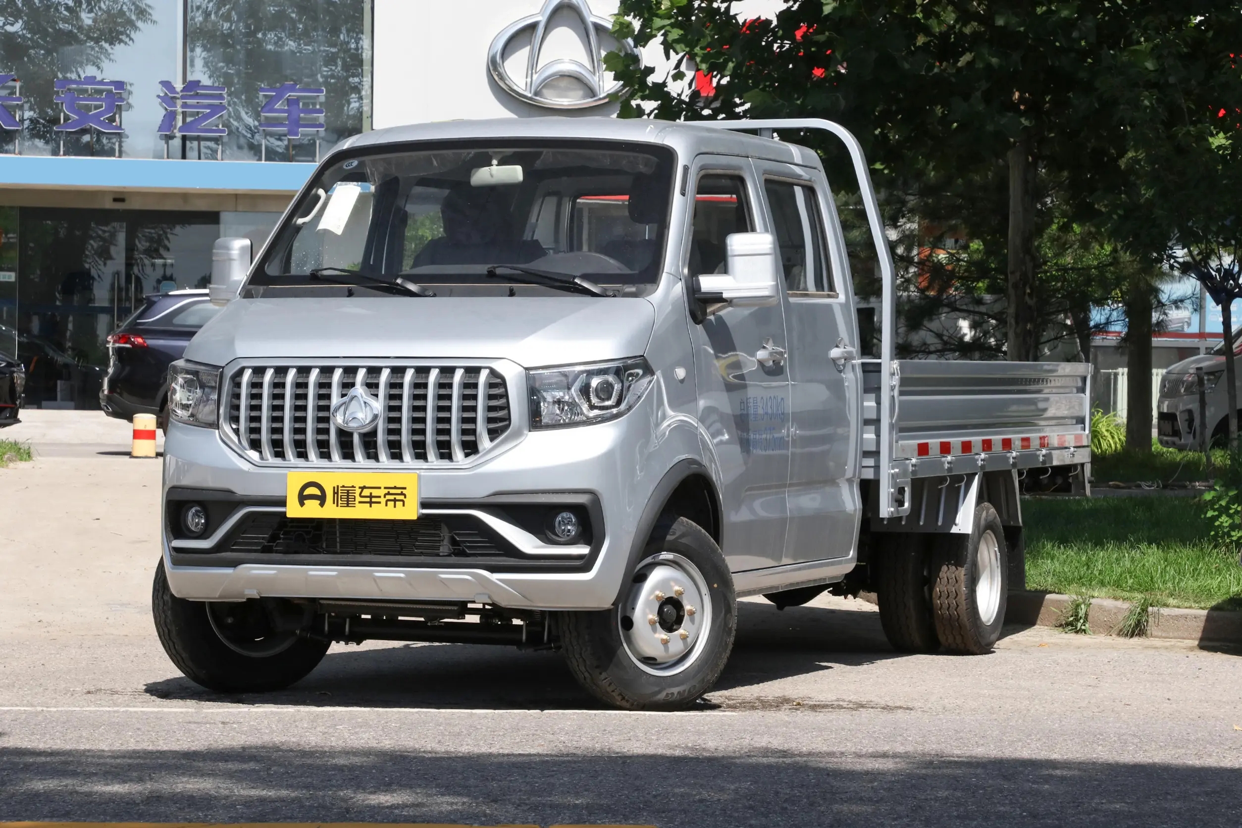 Changan T30 mini truck with double rows cabin 122HP